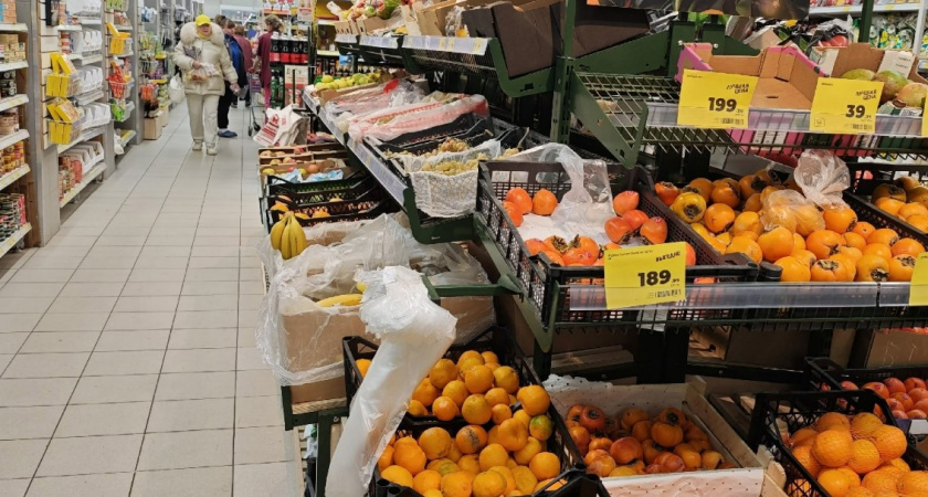 Подруга-продавец открыла тайну - вот где лежат самые свежие продукты на полках. Проверила - моему удивлению не было предела 