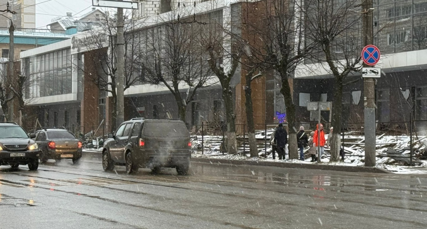 Сколько на самом деле можно проехать, если загорелась лампочка: автомеханик назвал конкретную цифру 