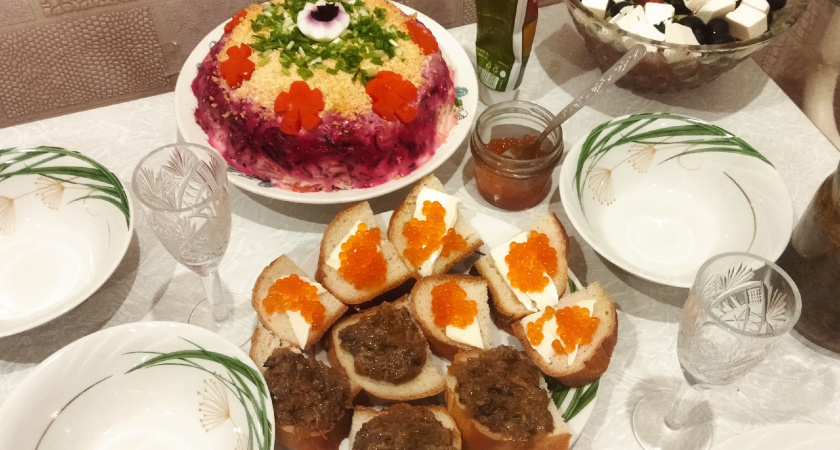 В России подсчитали среднюю стоимость бутерброда с красной икрой