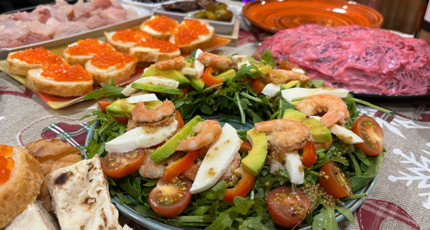 Стекло - не лучший вариант: вот в какой упаковке продается самая вкусная икра. Химик поставил точку