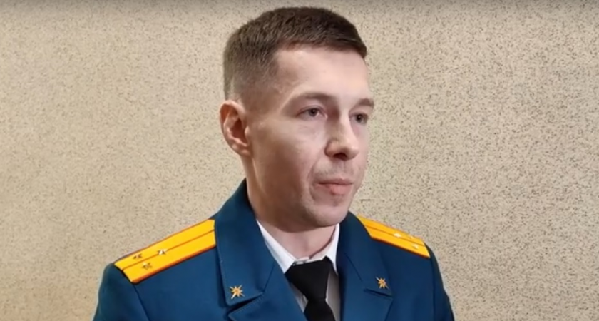 Чепецкий спасатель награжден медалью МЧС "За спасение на пожаре"