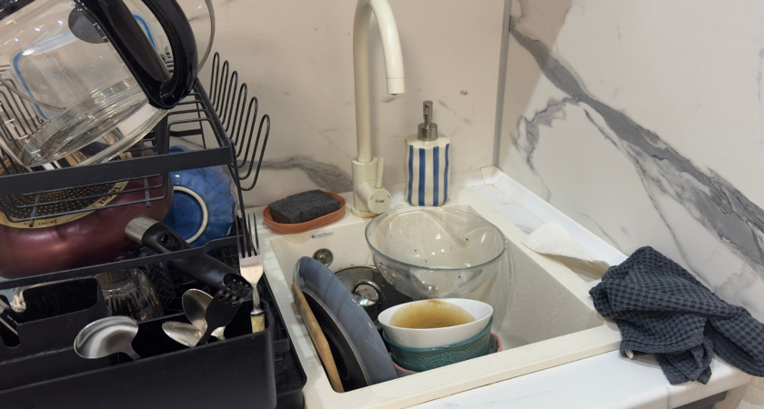 Ученые поставили точку: вот почему нельзя оставлять посуду в раковине на ночь. Запомните раз и на всю жизнь