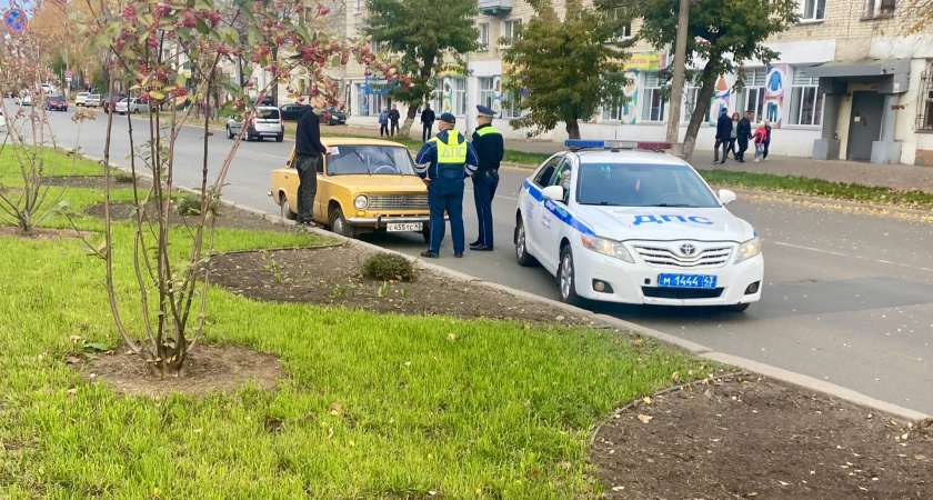 Уже не важно, успел ли пешеход ступить на зебру: как теперь по-правильному уступать дорогу