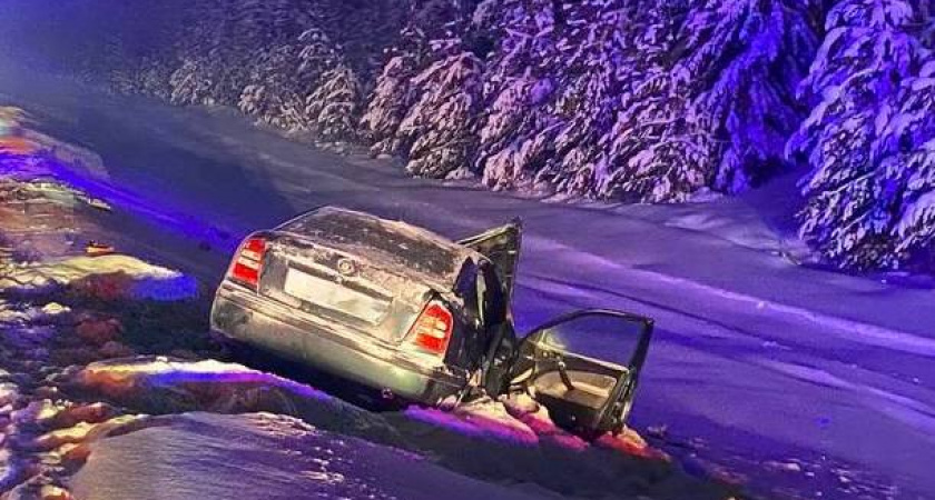 Пять человек пострадали в столкновении трех автомобилей в Слободском районе