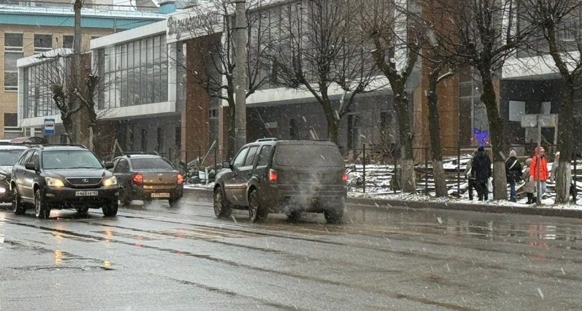 В автосервисе поставили точку: вот что лучше заливать в машину - тосол или антифриз. Запомните раз и навсегда