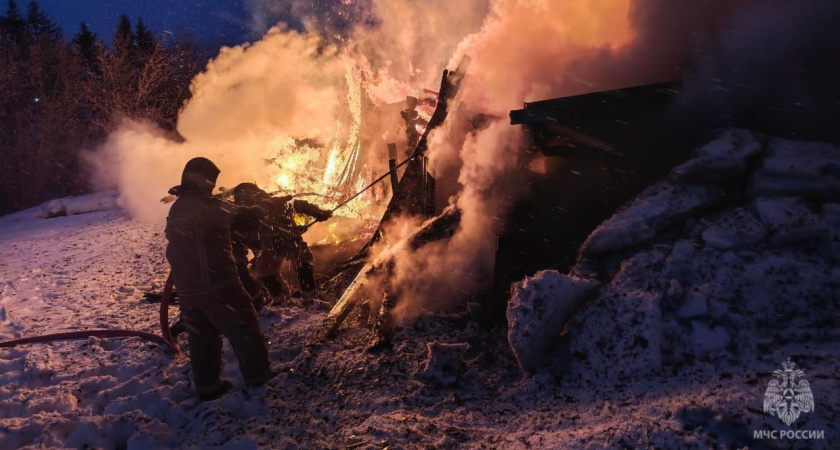 Один человек погиб из-за возгорания в хозпостройках в Уржуме