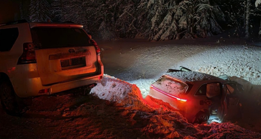 Пять человек получили травмы в жестком ДТП на федеральной трассе под Кировом