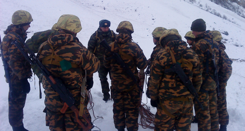 В Слободском районе в последний путь проводили павшего в зоне СВО солдата