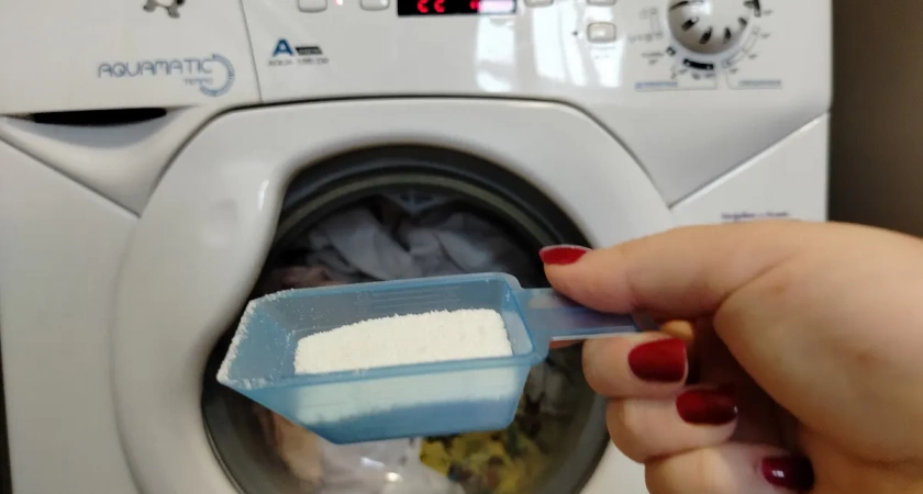 Этот кухонный продукт спасает одежду лучше дорогого кондиционера: проверенный лайфхак хозяек