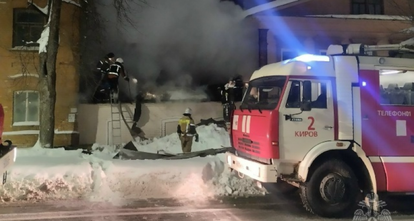 Девять спасателей тушили пожар в Кирово-Чепецком районе 