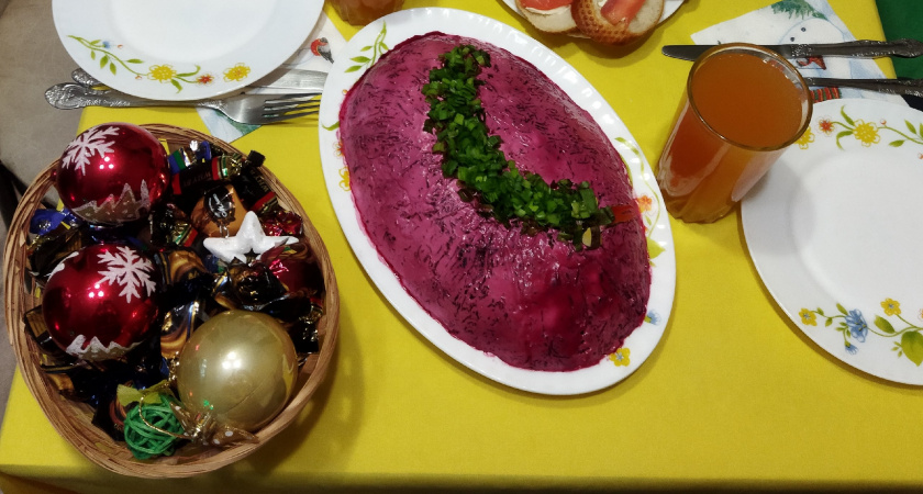 Соседка научила готовить "Шубу", которую гости просят с собой: 3 хитрости идеального вкуса