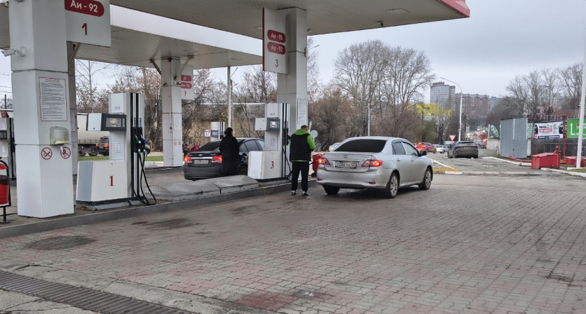 Современный бензин стал быстро "портиться" - и вот почему. В автосервисе рассекретили причину