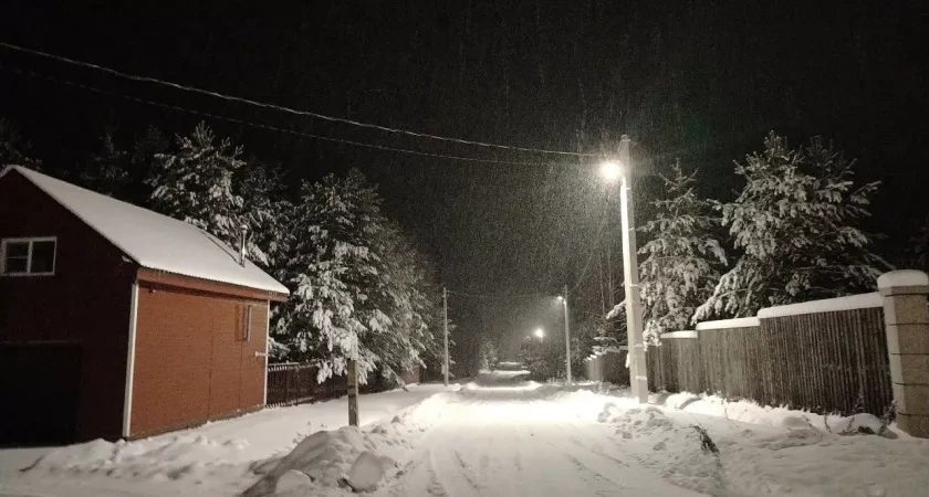 В Кирово-Чепецком районе появилось освещение вдоль автодороги