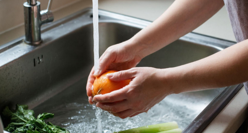 Какие продукты нужно мыть перед едой, чтобы не подцепить паразитов