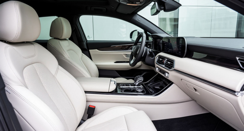 Вернул салону заводской цвет - даже копейки не потратил: пластик в авто, словно с завода