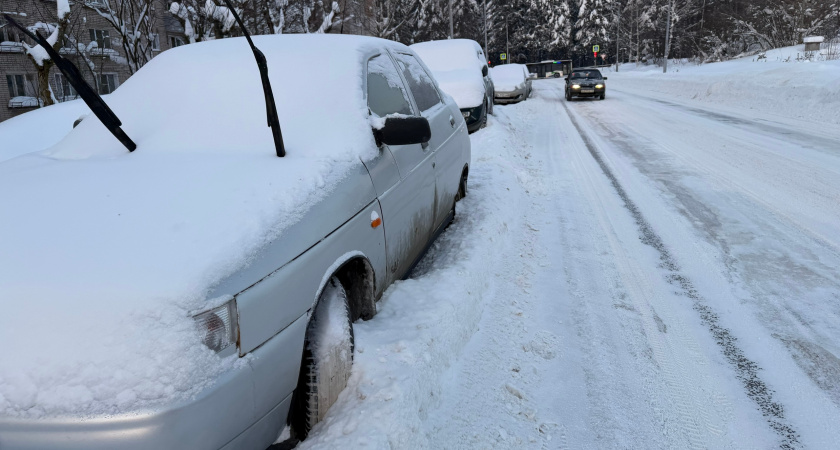Автоодеяло или чехол? Что реально работает зимой, а на что не надо тратить деньги - водители даже не догадываются