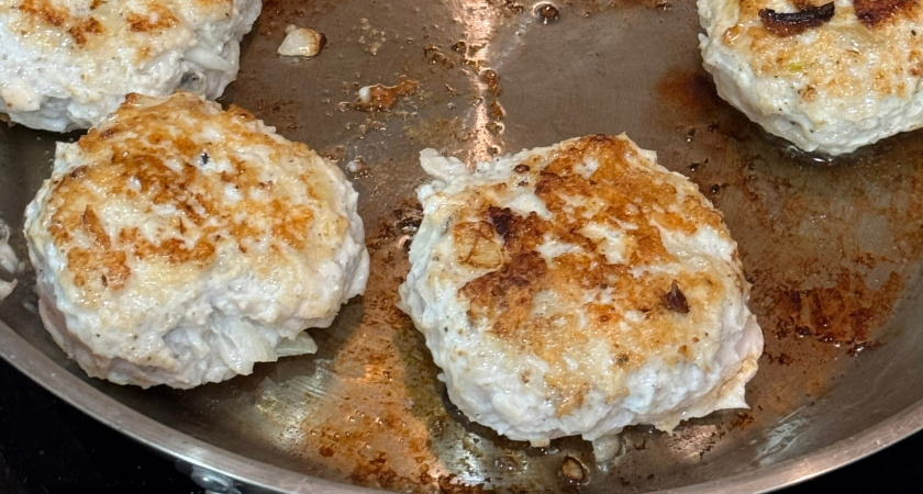 Не курица и не свинина: именно это мясо надо класть в котлеты, чтобы они были сочными и не разваливались при жарке