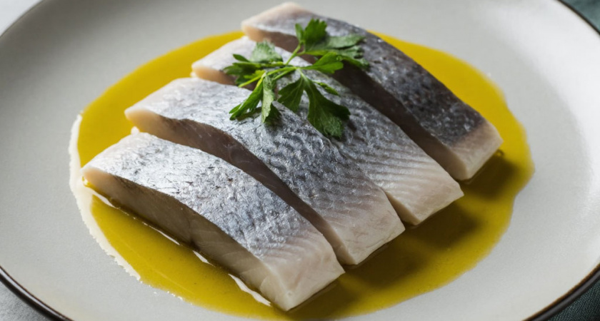 Секретная засолка селедки - такую закуску сметают со стола за минуту