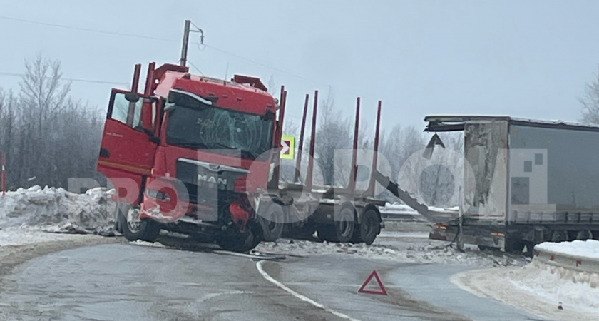 Грузовик, перекрывший трассу под Кирово-Чепецком, убран: движение восстановлено