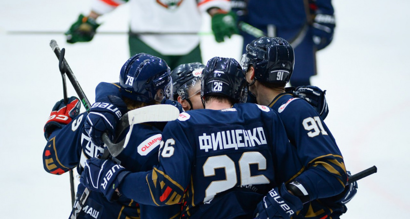 Кирово-чепецкая "Олимпия" одолела казанский "Барс" в серии буллитов