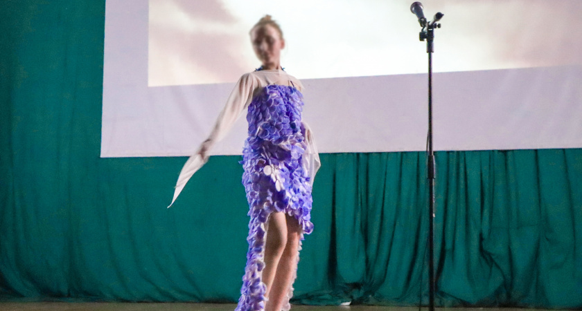 Показ мод в исполнении осужденных женщин прошел в колониях Кировской области