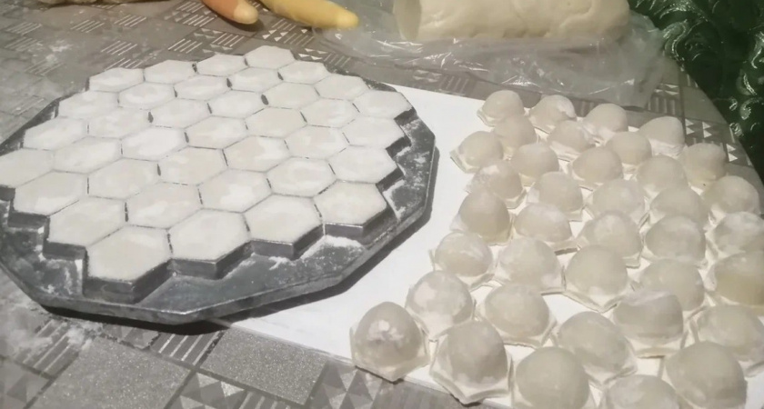 Чтобы пельмени получились вкуснейшие и ароматные - одна добавка: этот ингредиент добавляют лишь 5% хозяек 