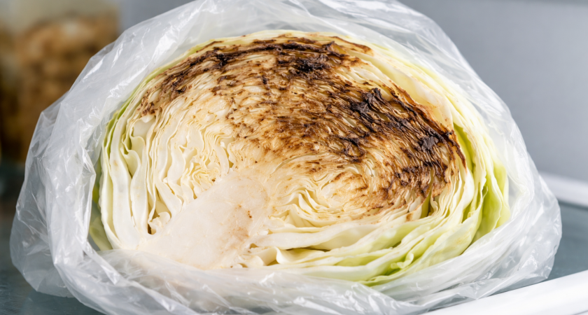 Капуста больше не гниет и не чернеет в холодильнике: я "правильно" ее храню - вот как надо