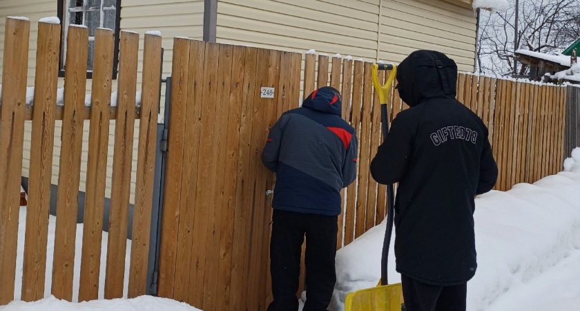 Почему в старину деревянный забор стоял 30 лет, а сейчас ставят новый уже через 5: вот в чем главный секрет наших предков