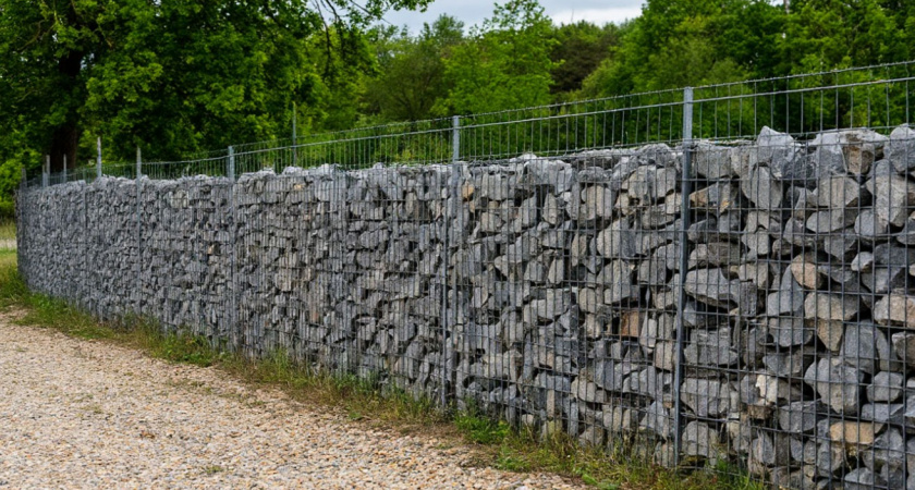 Забор из профлиста теперь в прошлом - вот новые тренды: обеспечат тишину и выглядят солидно