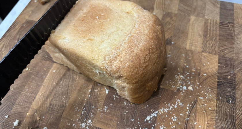 У меня хлеб не черствеет и не плесневеет месяц. Делюсь секретами хранения хлеба