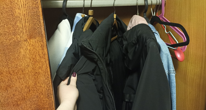 Горничная в отеле показала, как убрать грязь с пуховика без капли воды - запомните раз и навсегда