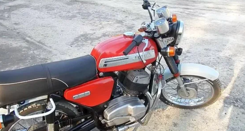 В СССР в клуб ездили только на таких: эти мотоциклы любила вся советская молодежь