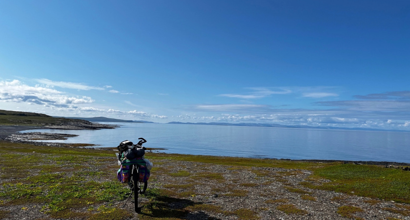 Как мечта жить у моря постепенно разбилась о быт. Это был интересный опыт, но передать его невозможно – только почувствовать самим