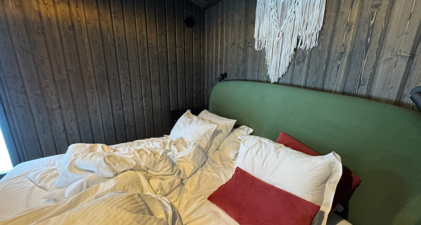 Вышли из моды и уродуют ваш дом: 12 вещей, которым давно пора на помойку 