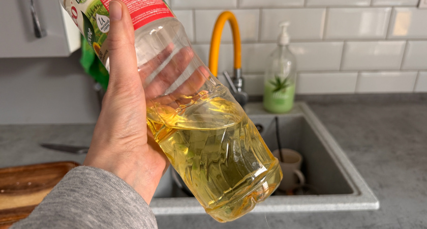 Всего 1 капля на салфетку - и всё ясно: как быстро определить качество подсолнечного масла - крутой лайфхак
