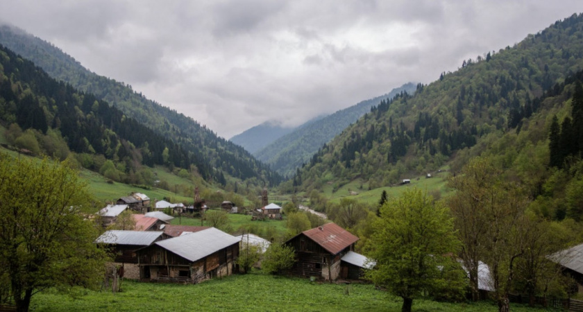 Не Сухум и не Пицунда - вот где посмотреть на настоящую Абхазию: нет толп туристов, дорог и связи, зато эмоций через край