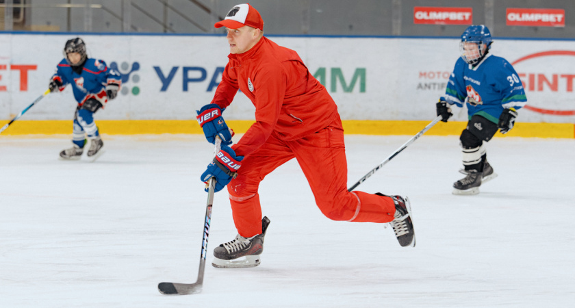 Андрей Романов провел тренировочные сборы по хоккею для воспитанников "Олимпии"