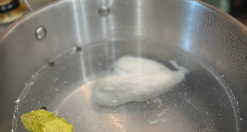 Работник птицефабрики раскрыл секрет: как за час превратить магазинную курицу с химозой в чистый продукт