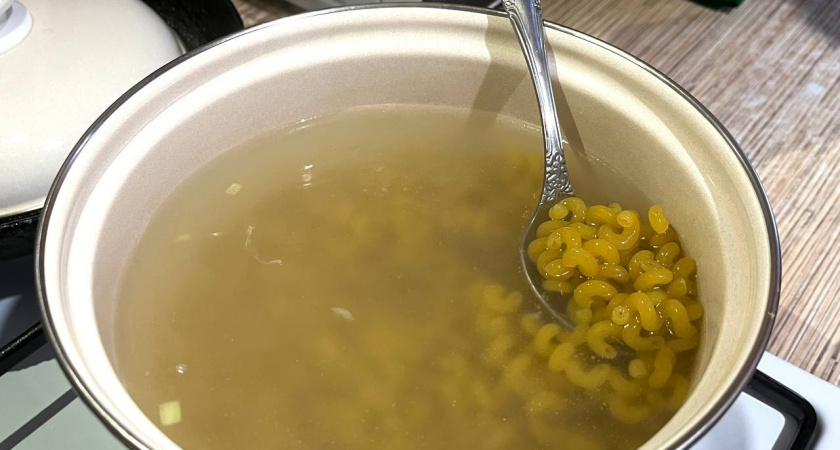 Что делать если пересолили блюдо: повара объяснили, как убрать лишнюю соль и не испортить вкус