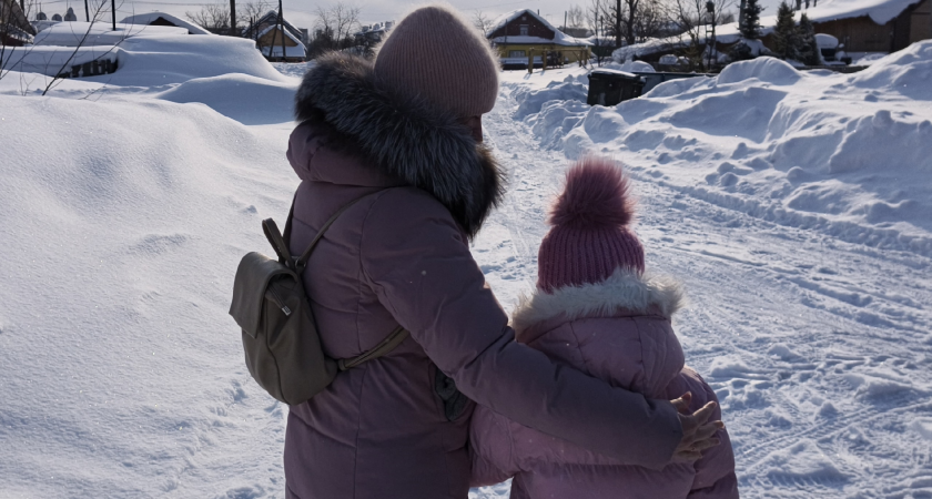 Проблемы с родителями и конфликты со сверстниками: более 1000 кировских детей и родителей позвонили на телефон доверия