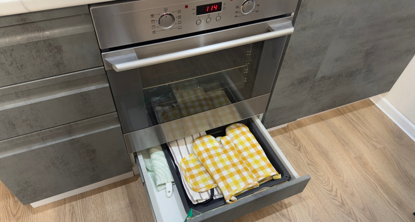 Духовку не мыли целый год? Вот как отмыть жир и нагар и вернуть ей нормальный вид