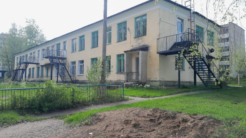 Власти Кирово-Чепецка выставили на торги участок и два строения за 16 млн рублей