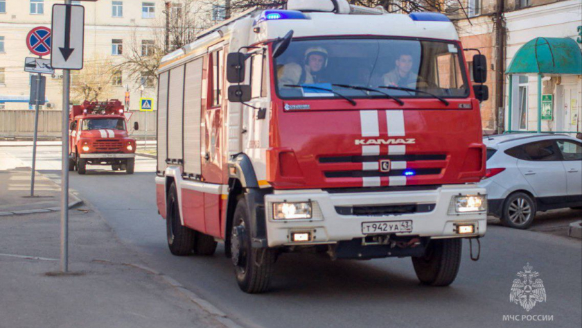 В Кирове огонь уничтожил люксовый немецкий автомобиль