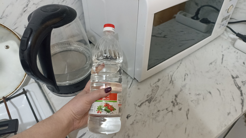 Чайник снова как новый: 3 простых способа убрать накипь и вернуть чаю настоящий вкус без химии