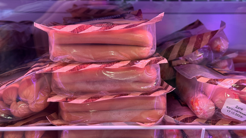 Просто заливаю сосиски кефиром и в духовку: готовлю уже 10 лет вместо пирожков — получается сытно, быстро и без возни с тестом