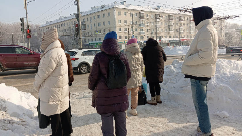 5 цветовых ошибок в одежде, из-за которых образ выглядит дёшево — стилисты объяснили, как это исправить