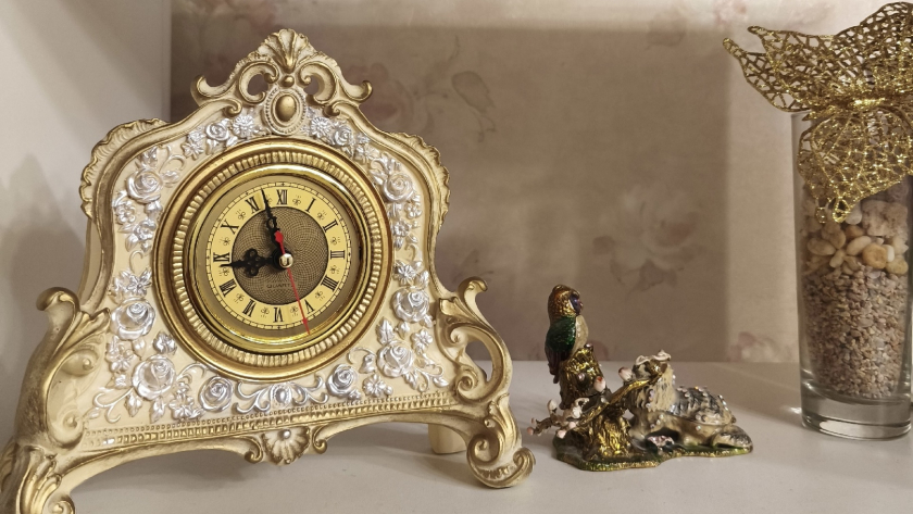 Выбросите немедленно! 8 вещей, из-за которых дом выглядит захламлённым — и вы их точно храните