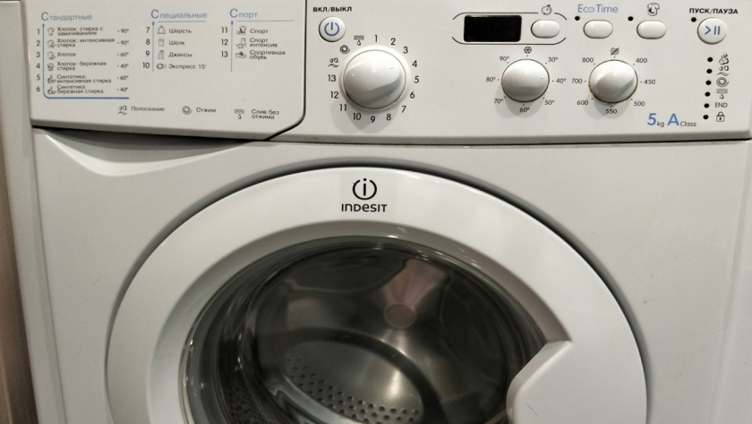 Девять ошибок при стирке, которые уничтожают одежду быстрее, чем износ – проверьте, не делаете ли вы это