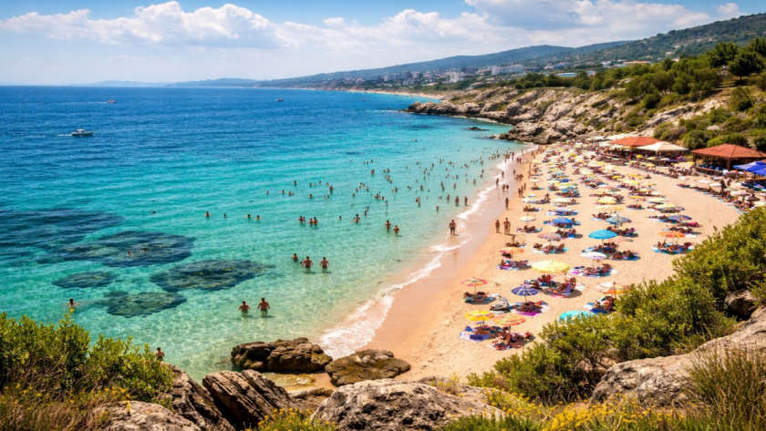 Второе южное море России почти пустует, пока черноморские курорты задыхаются от туристов – объясняем, почему так происходит