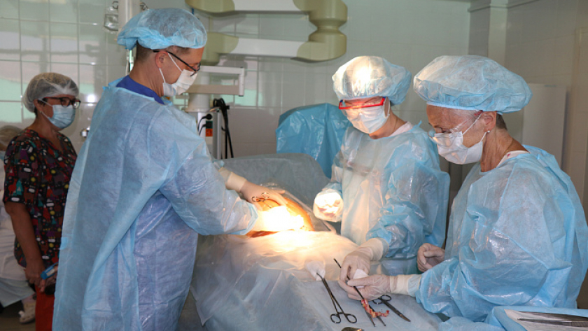 В Кирове медики спасли роженицу и ее четвертого малыша после выявления патологии